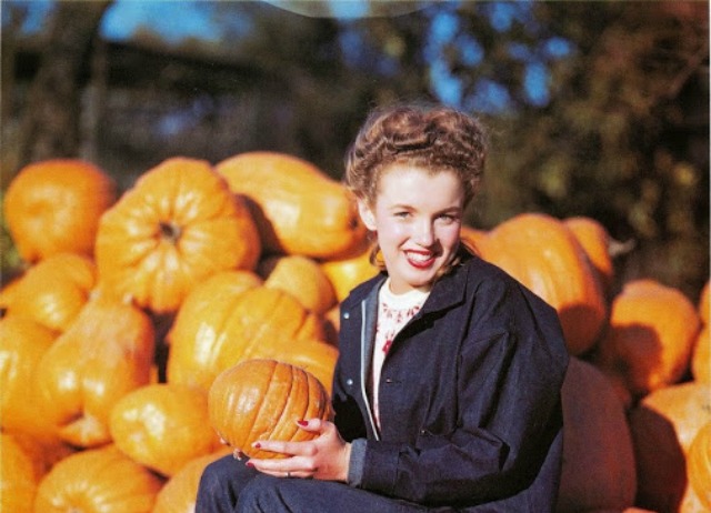 Young Marilyn Monroe Hanging Out in the Pumpkin Patch, 1945 (1)